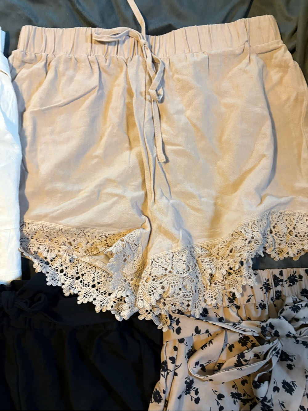 🔥SHEIN White, Khaki, Black, Brown, Floral Pink Paperbag Waist Shorts Bundle🔥 - Picture 2 of 5